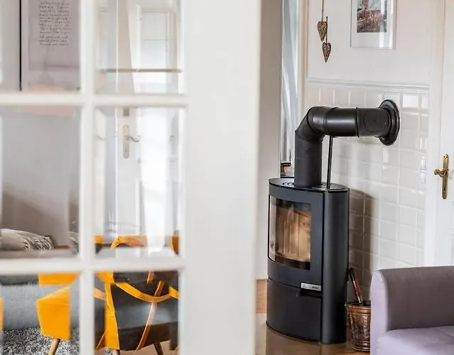 Romantic Old Building Near Nuerburgring * Virneburg